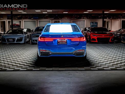 Used 2021 BMW 750i xDrive w/ Executive Package image 48