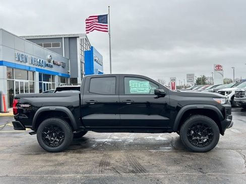 New 2026 Chevrolet Colorado Trail Boss AWD/4WD image 14