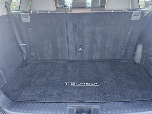 Used 2020 Toyota Highlander Limited image 53