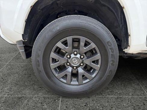 Used 2021 Toyota Tacoma SR5 image 14