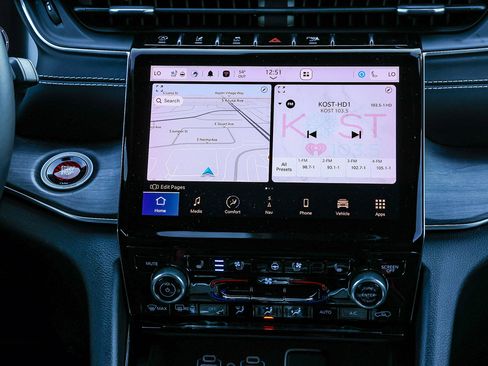 Used 2022 Jeep Grand Cherokee Overland image 22