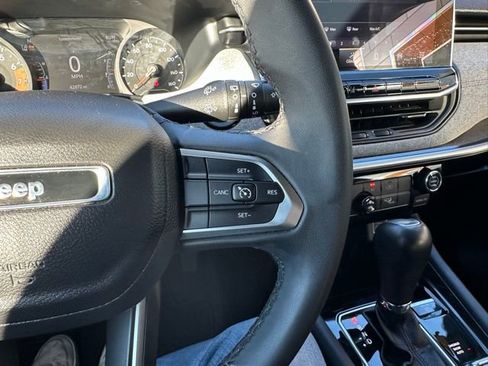 Used 2024 Jeep Compass Latitude image 26