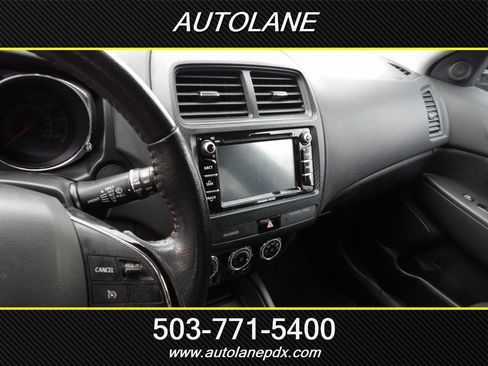 Used 2018 Mitsubishi Outlander Sport LE image 9