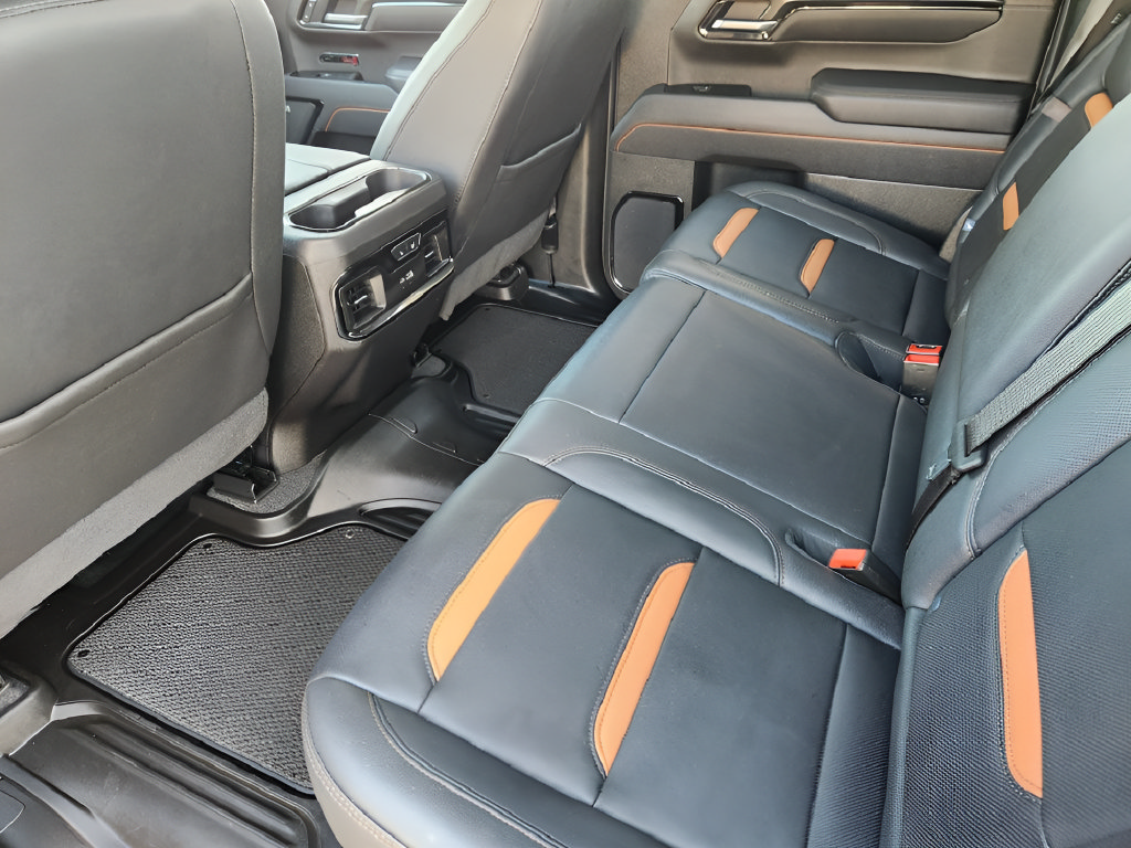 Used 2025 GMC Sierra 1500 AT4 w/ Technology Package AWD/4WD image 31