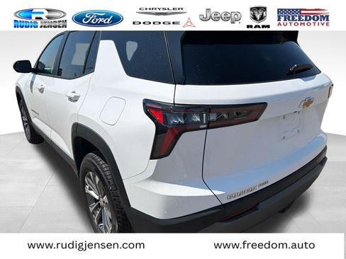 Used 2026 Chevrolet Equinox LT AWD/4WD image 3