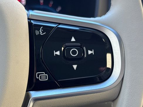 Used 2025 Volvo V60 B5 Cross Country Ultra w/ Protection Package Premier image 29