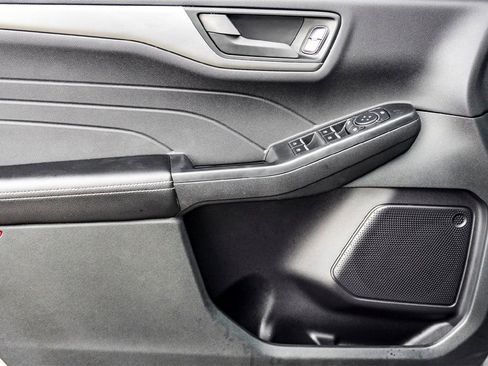 Used 2023 Ford Escape Active image 10