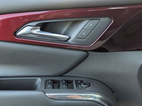 Used 2025 Chevrolet Traverse Z71 w/ Driver Confidence Package image 15