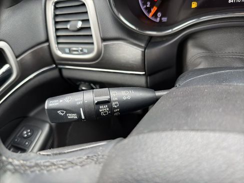 Certified 2018 Jeep Grand Cherokee Limited image 10