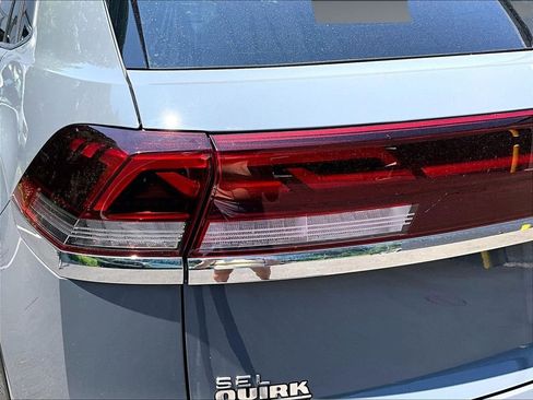 Used 2024 Volkswagen Atlas Cross Sport SEL R-Line AWD/4WD image 26