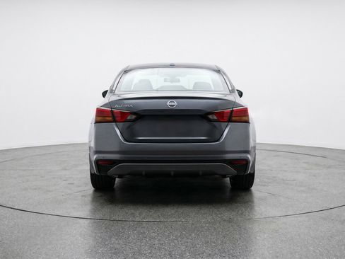 Used 2025 Nissan Altima 2.5 SV FWD image 7