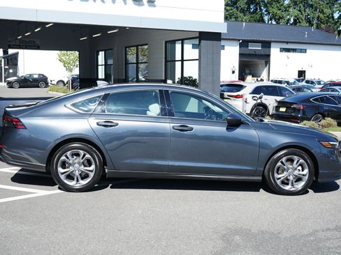 Used 2024 Honda Accord EX image 2