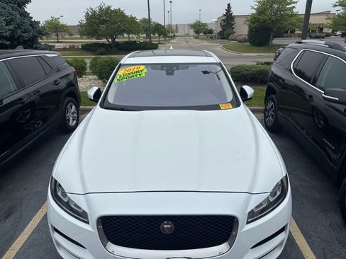 Used 2019 Jaguar F-PACE Premium AWD/4WD image 7