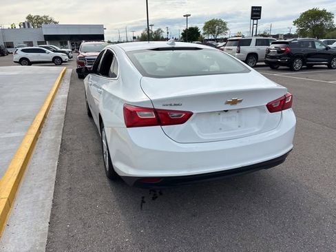 Used 2023 Chevrolet Malibu LT FWD image 9