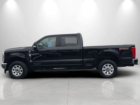 Used 2024 Ford F250 XLT w/ FX4 Off-Road Package image 5