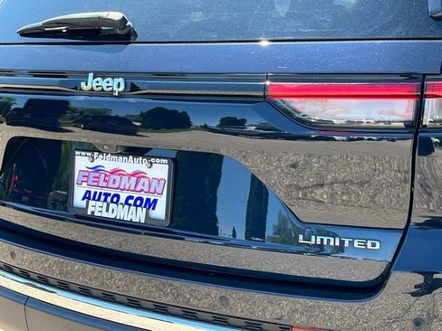 Used 2023 Jeep Grand Cherokee Limited AWD/4WD image 32