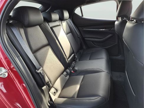 New 2026 MAZDA MAZDA3 Hatchback w/Premium Plus Pkg image 16