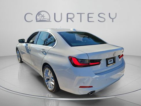 Used 2025 BMW 330i Sedan RWD image 2