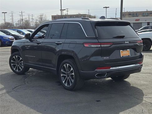 Certified 2022 Jeep Grand Cherokee Overland w/ Luxury Tech Group IV AWD/4WD image 20
