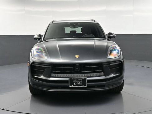 Certified 2026 Porsche Macan AWD/4WD image 11