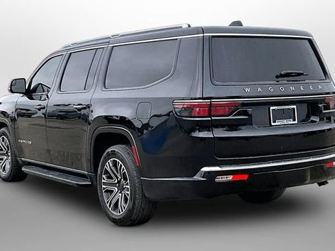 Used 2024 Jeep Wagoneer L Series II w/ Flexible Seating Group AWD/4WD image 12