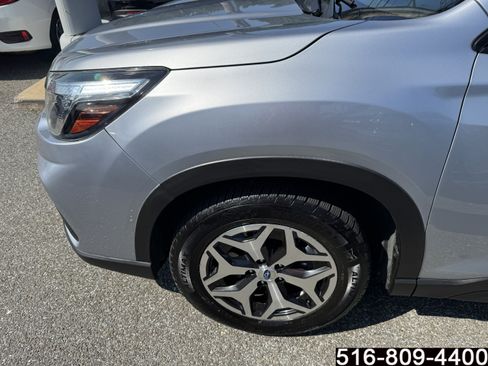Used 2019 Subaru Forester Premium AWD/4WD image 10