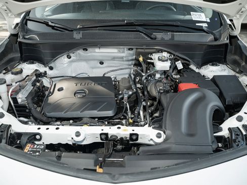 Used 2025 Buick Encore GX Avenir w/ Avenir Technology Package image 13