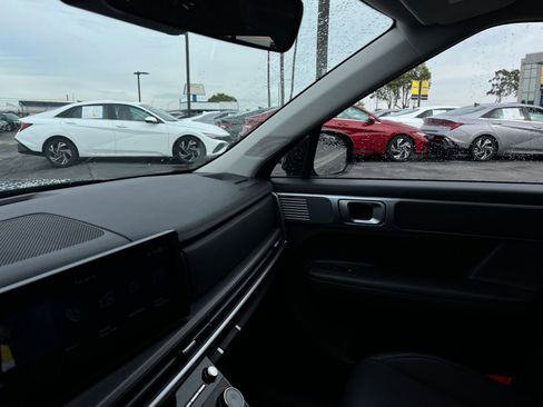 Used 2025 Hyundai Santa Fe SEL image 37