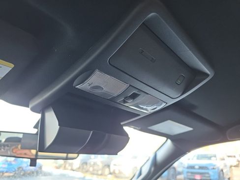 Certified 2025 Nissan Frontier PRO-4X image 28