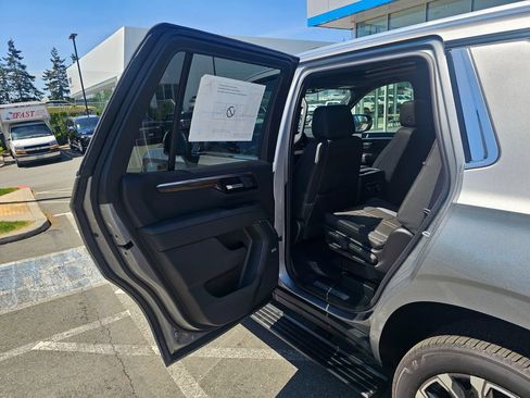 New 2026 Chevrolet Tahoe High Country AWD/4WD image 16