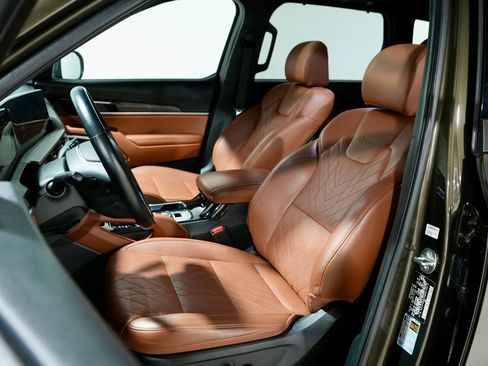 Used 2024 Kia Telluride EX X-Line image 3