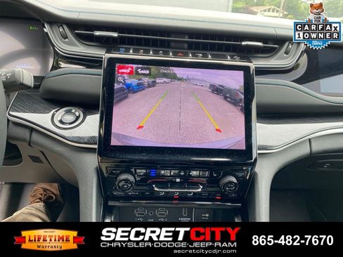 Used 2022 Jeep Grand Cherokee Trailhawk w/ Luxury Tech Group III AWD/4WD image 18