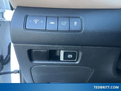 Used 2023 Hyundai Santa Fe SEL image 40