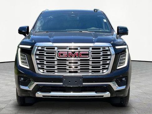 Used 2025 GMC Yukon Denali AWD/4WD image 2
