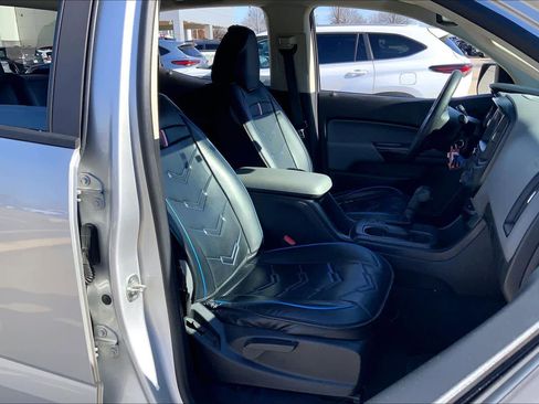 Used 2019 Chevrolet Colorado W/T w/ WT Convenience Package image 8