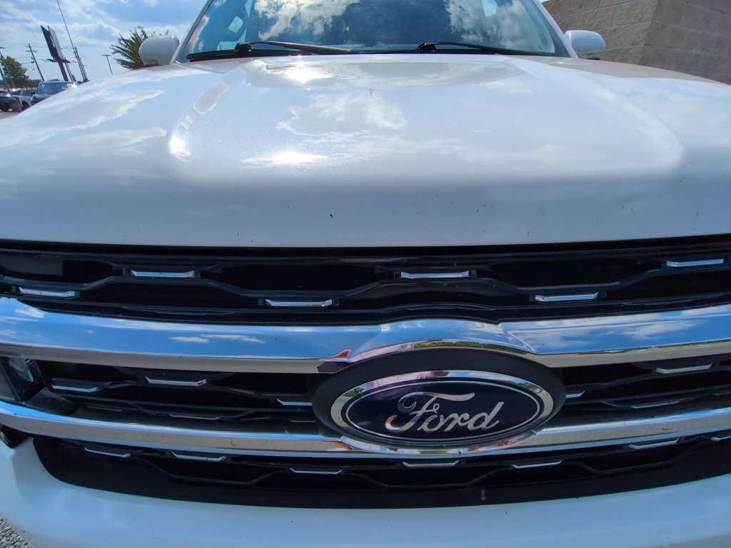 Used 2022 Ford Expedition Max Limited AWD/4WD image 2