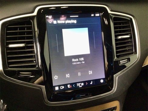 Used 2024 Volvo XC90 B6 Plus image 21