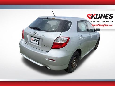 Used 2013 Toyota Matrix L FWD image 10