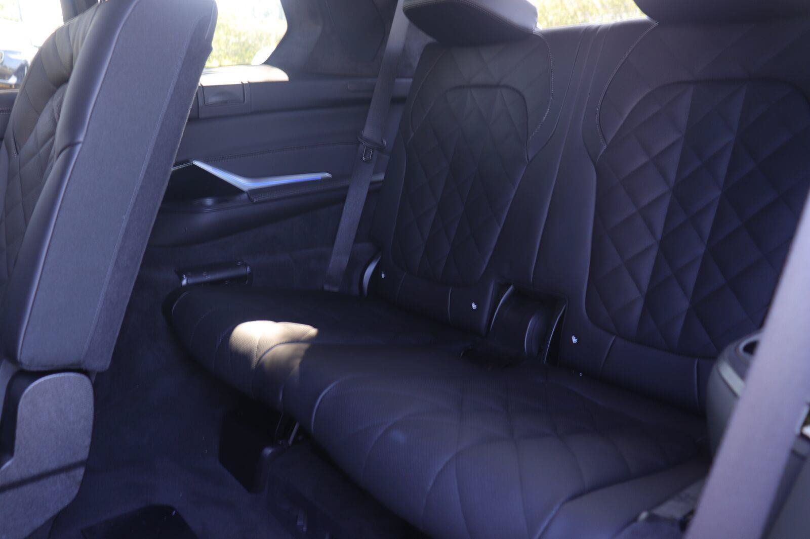 Used 2026 BMW X7 xDrive40i AWD/4WD image 15