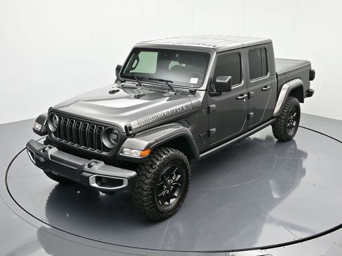 Certified 2025 Jeep Gladiator Sport image 34