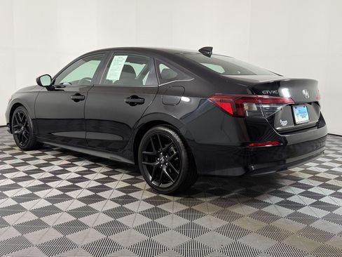 Used 2025 Honda Civic Sport image 2