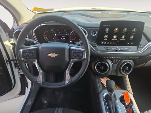 Used 2023 Chevrolet Blazer LT AWD/4WD image 10