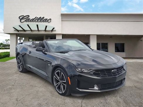 Used 2021 Chevrolet Camaro LT w/ RS Package image 8