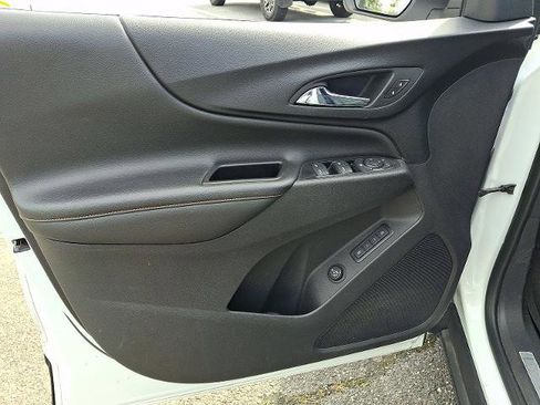 Used 2020 Chevrolet Equinox Premier FWD image 14