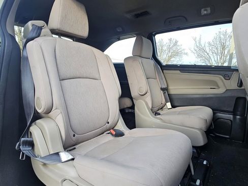 Used 2018 Honda Odyssey EX image 24