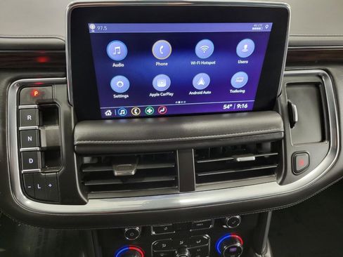 Used 2021 Chevrolet Suburban LT w/ Luxury Package image 7