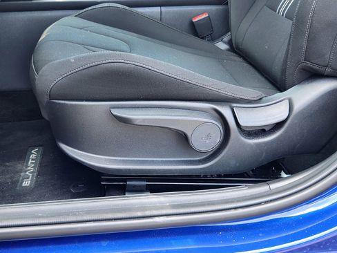 Used 2024 Hyundai Elantra SEL FWD image 21