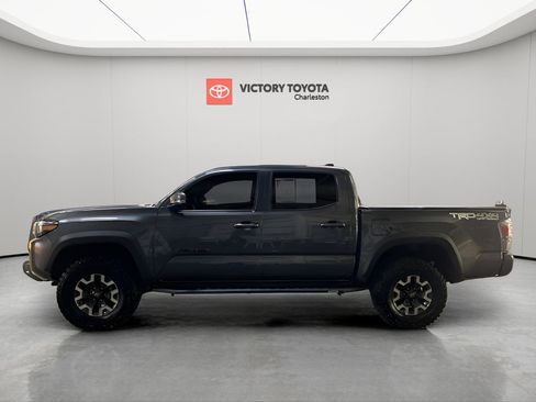 Used 2023 Toyota Tacoma TRD Off-Road image 3