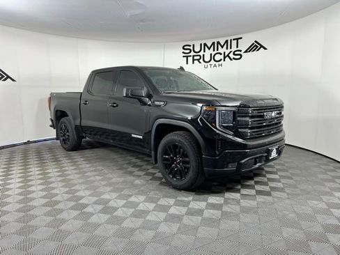 Used 2023 GMC Sierra 1500 Elevation AWD/4WD image 2