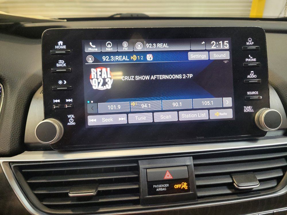 Used 2019 Honda Accord Touring image 25